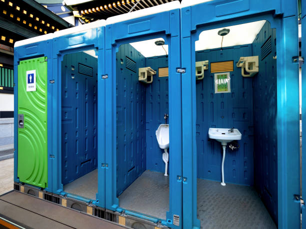 Porta potty rental for outdoor events in El Lago, TX