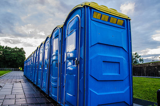 Porta potty delivery and setup in El Lago, TX